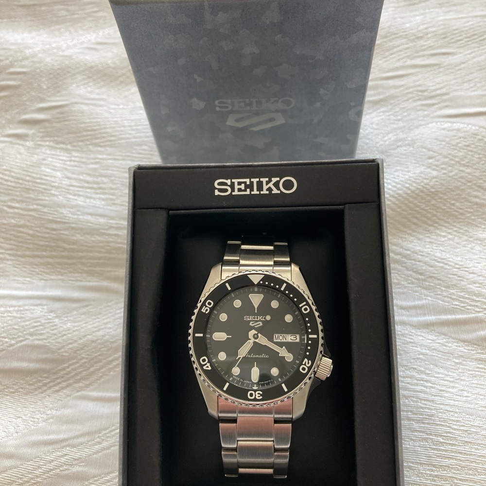 Seiko 5 Diver 38mm Black Dial Silver Bracelet Watch